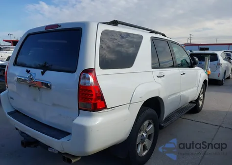 2006 Toyota 4Runner Sr5 V6 z USA, uszkodzony, nr VIN JTEZU14RX68045575